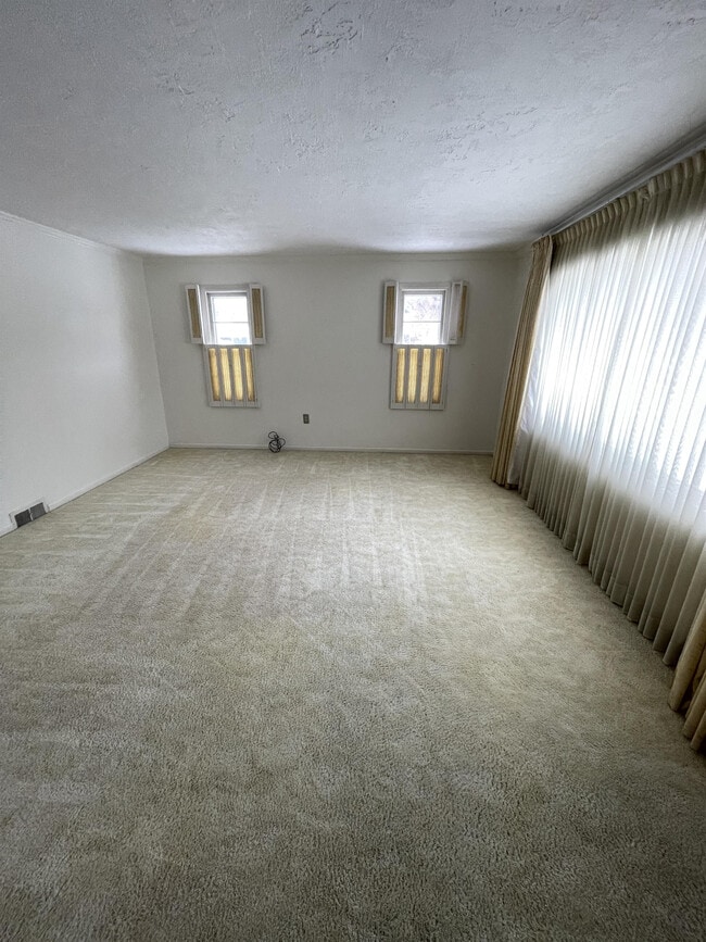 Foto del edificio - 2025 2nd Ave N