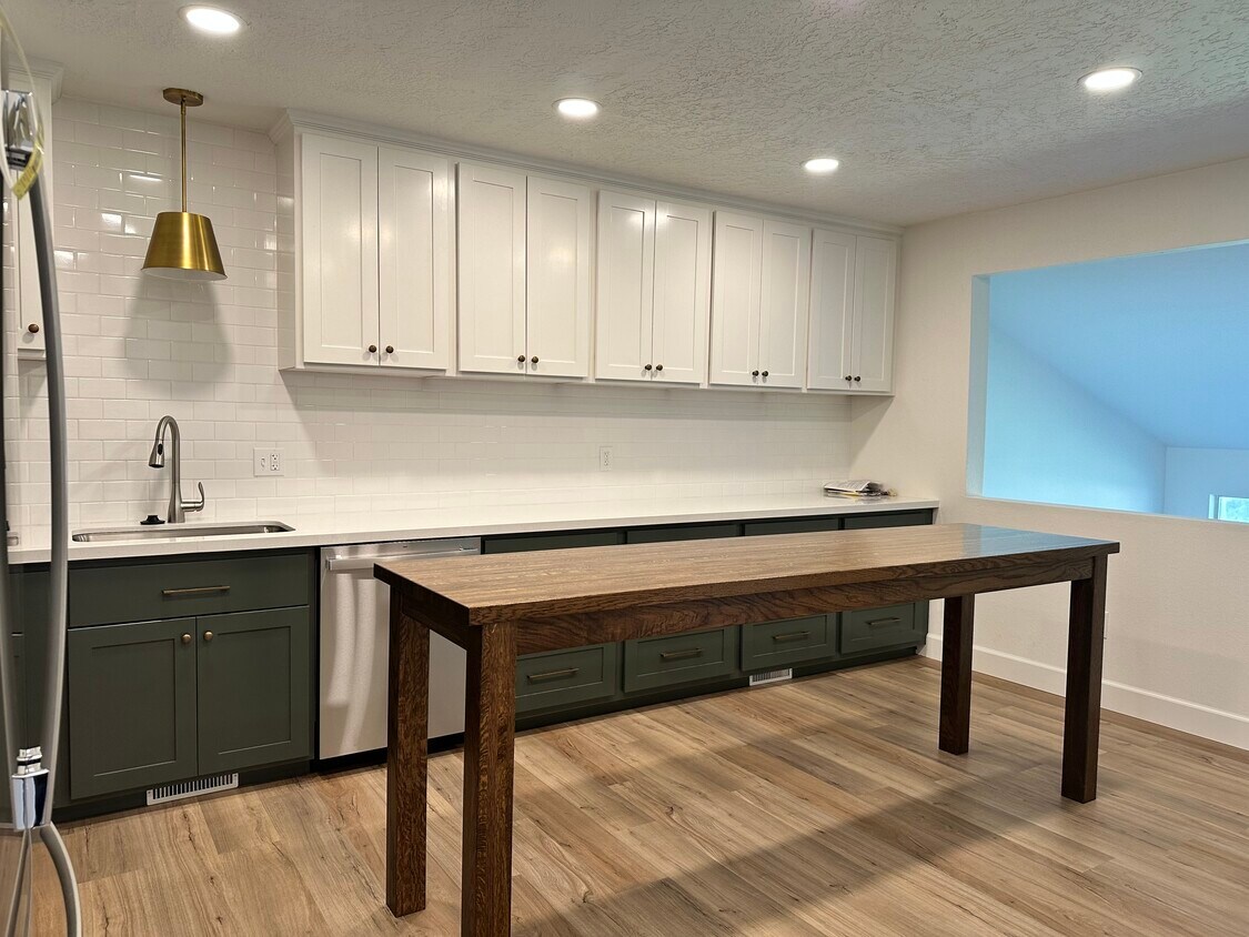 206 1200 S, Centerville, UT 84014 Townhome Rentals in Centerville UT