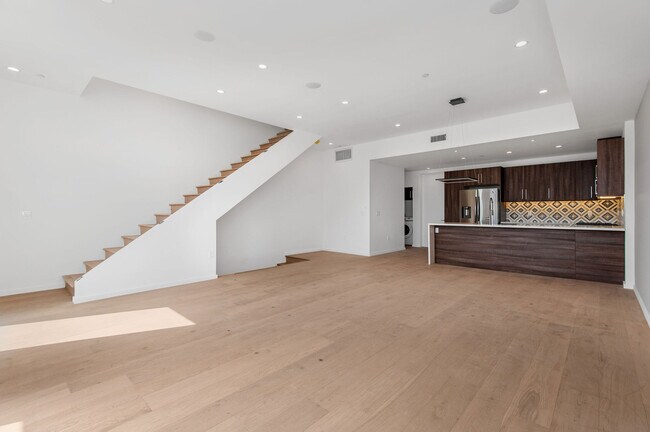 Foto del edificio - 2019 S Redondo Blvd