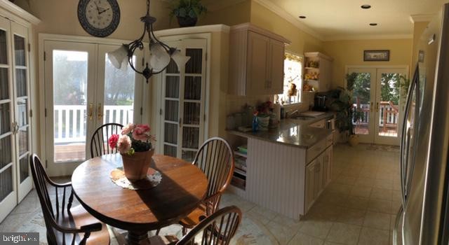 Building Photo - 623 Caravay Ln