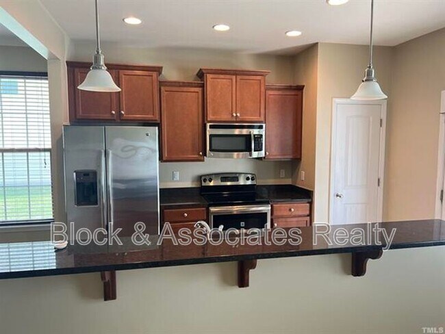 Foto del edificio - 300 Reunion Ct