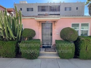 Building Photo - 12243 Magnolia Blvd