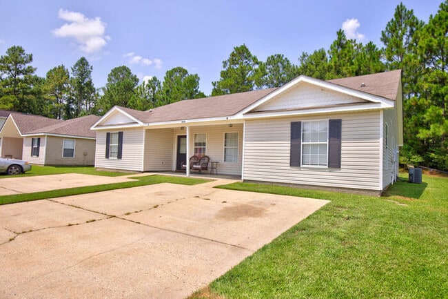 Building Photo - 15119 Deer Creek Dr