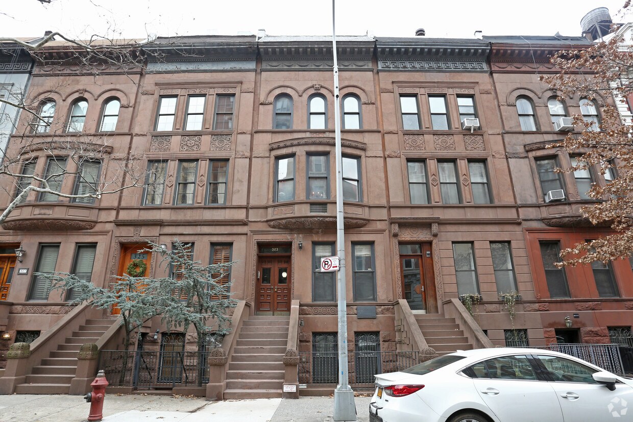 Foto del edificio - 323 W 84th St
