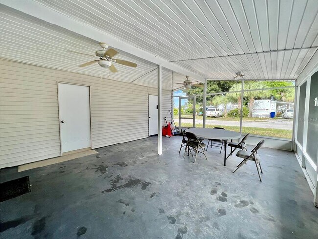 Building Photo - 1130 Sweeney Dr