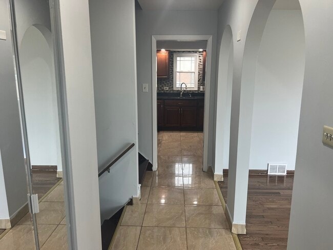 Foto del edificio - 8440 163rd St