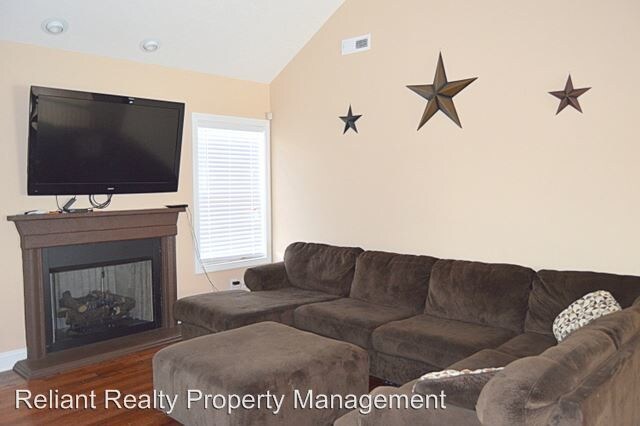 Building Photo - 4 br, 3 bath House - 1843 Macarther Way