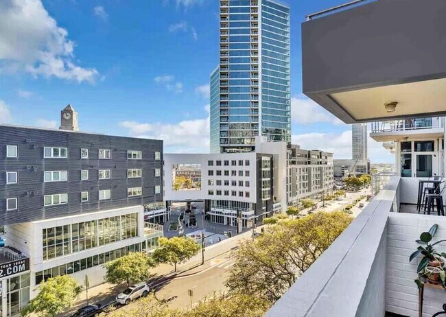 Building Photo - 206 Park Blvd