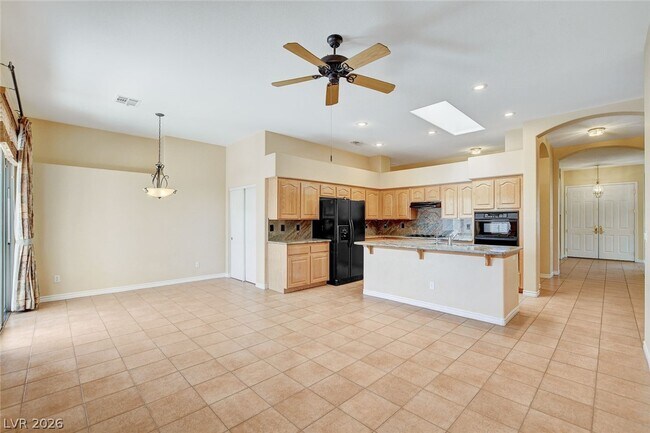 Foto del edificio - 10324 Falls Church Ave
