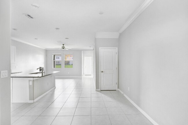 Building Photo - 1894 Blue Passing Loop