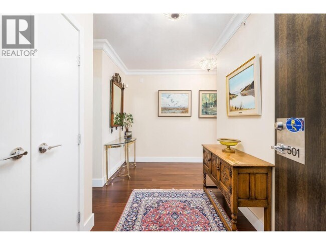 Photo du bâtiment - 5989 Iona Dr