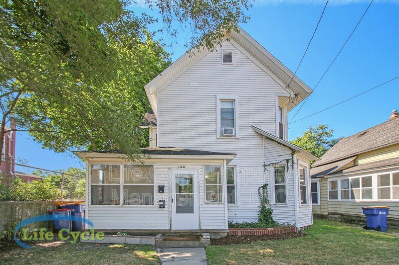 Primary Photo - 160 Carrier St NE