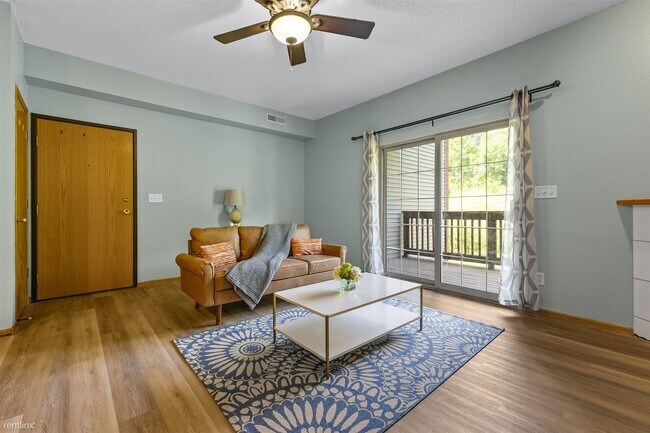 Foto del edificio - 2 br, 1 bath Condo - 2272 Holiday Road 607
