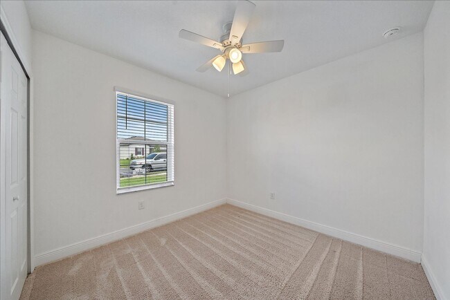 Foto del edificio - Beautiful Annual 4 Bedroom 2 Bath Single F...