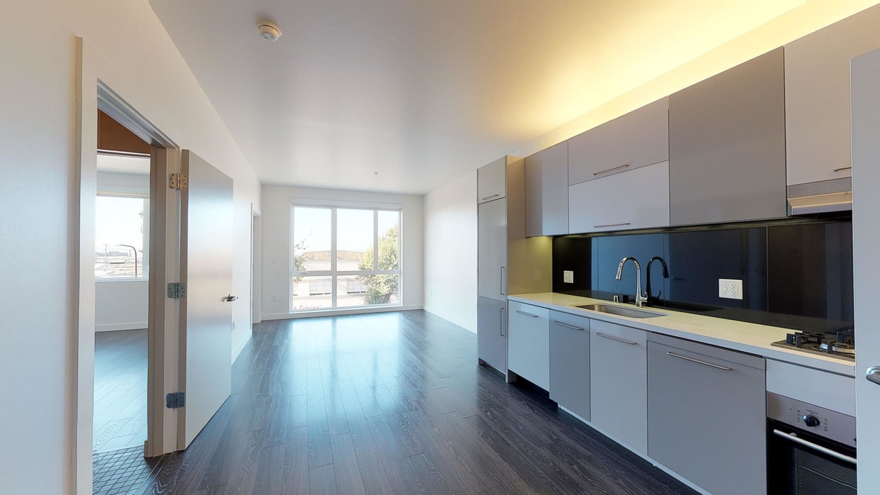 Photo - Aquatic Higby Apartments