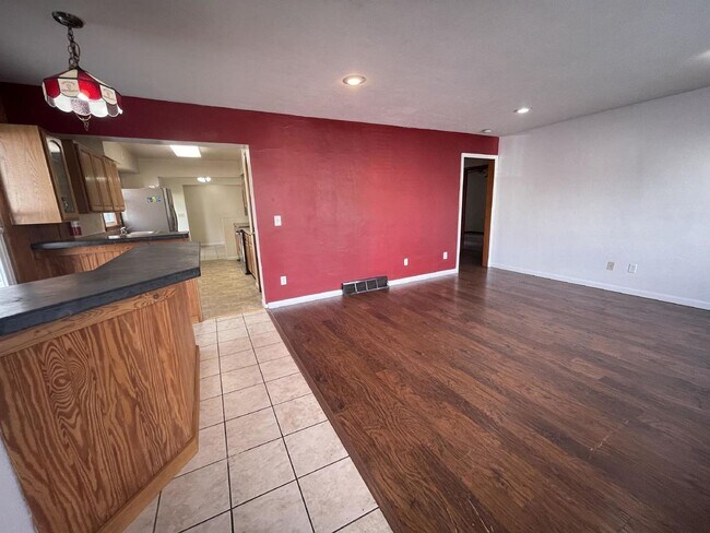 Foto del edificio - 1506 N Washington St