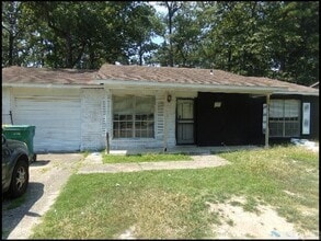 Building Photo - 13222 Quail Bend Dr