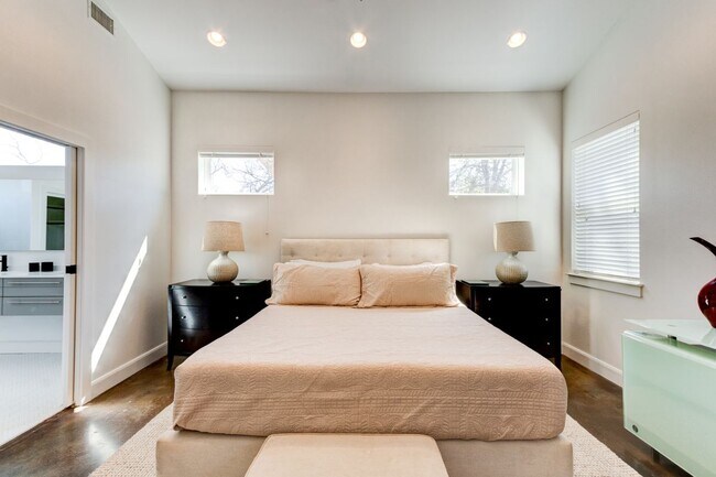 Foto del edificio - 2715 Zaragosa St