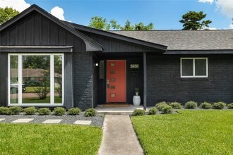 Building Photo - 5450 Birdwood Rd