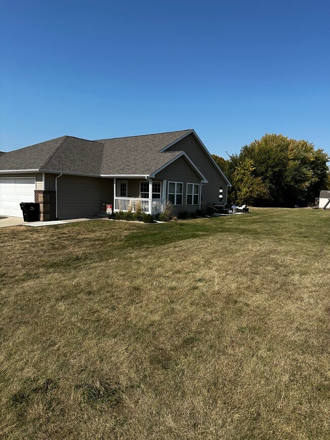 Building Photo - 111 Centennial Dr