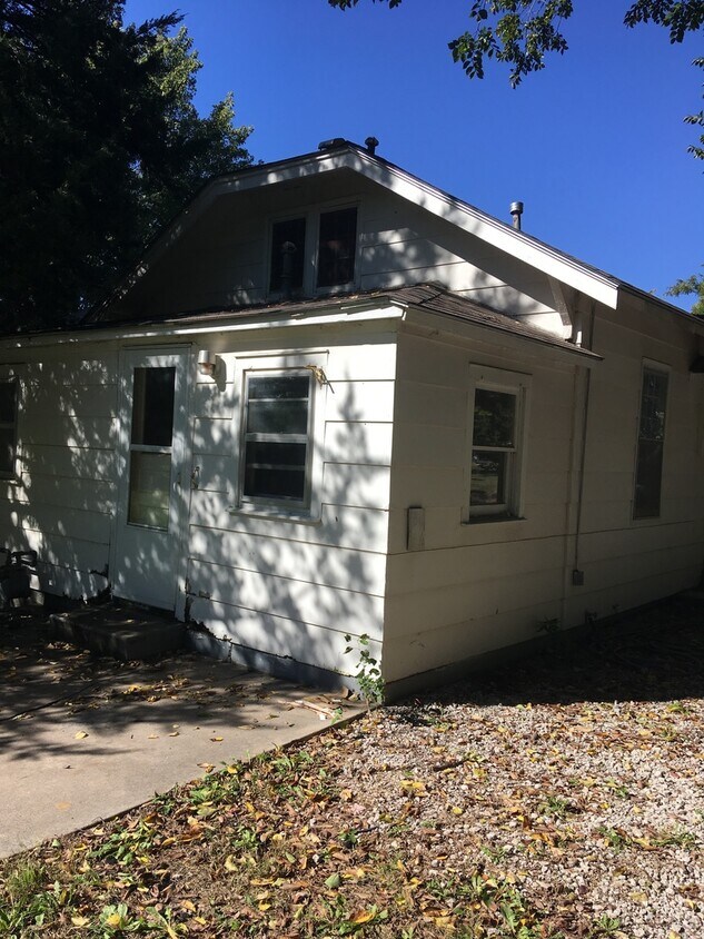 Primary Photo - 317 SW 3rd St