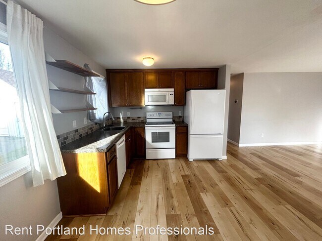 Foto del edificio - 3 br, 1 bath House - 6829 SE Cora Street
