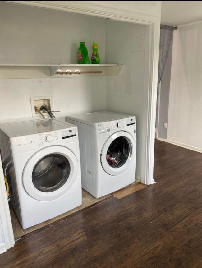 Foto del edificio - 111 E Southland Ave