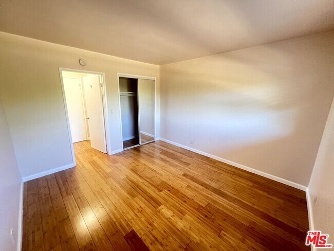 Foto del edificio - 2637 S Centinela Ave