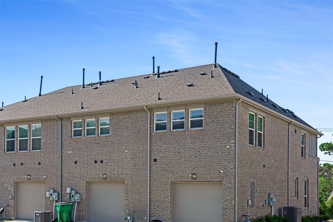 Building Photo - 5114 Springlake Parkway
