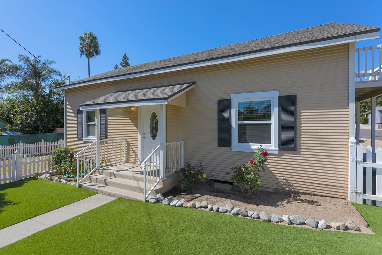 130 Mariposa Ave, Sierra Madre, CA 91024 Condo for Rent in Sierra