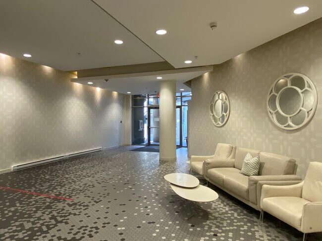 Photo du bâtiment - 445 2nd Av W