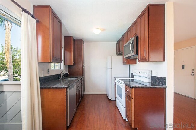 Foto del edificio - 11189 Kelowna Rd