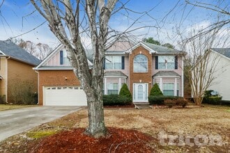 Building Photo - 5190 Hopewell Manor Dr