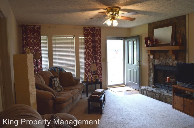 Foto del edificio - 3 br, 2 bath House - 101 Ridge Crest Drive