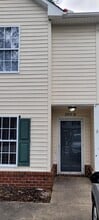 Building Photo - 2511 Bluff View Ct