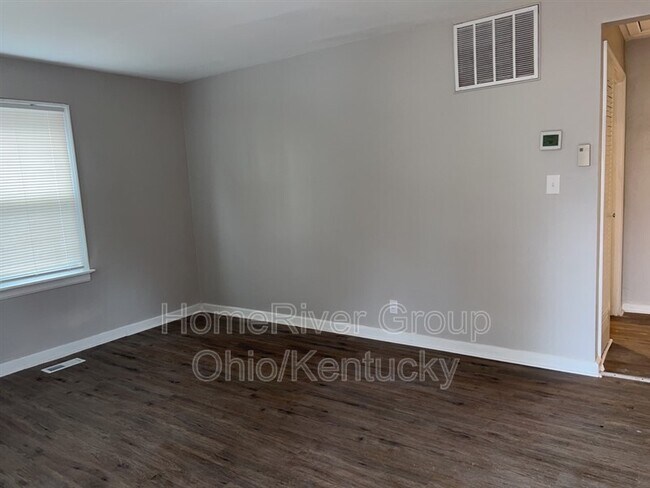 Foto del edificio - 2721 Algonquin Pkwy