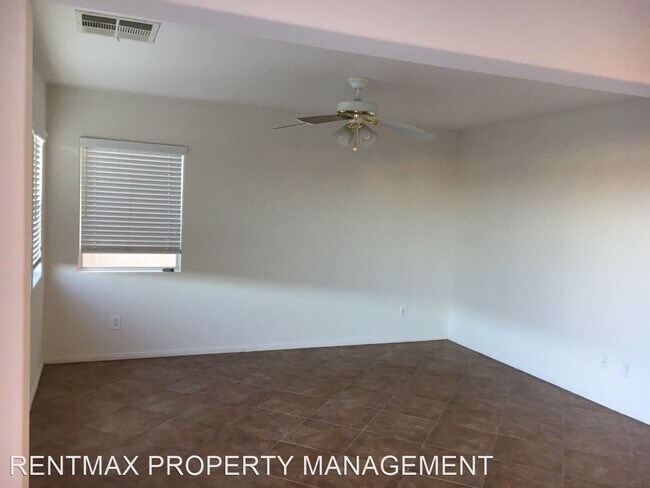 Foto del edificio - 3 br, 2.5 bath House - 7466 DESERT LUPINE