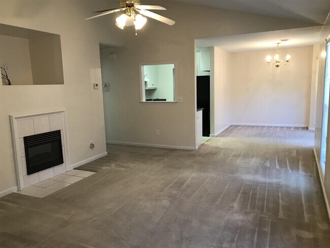 Foto del edificio - 2742 Garden Brook Ct