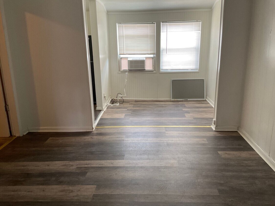 Foto principal - 1007 E Madison St