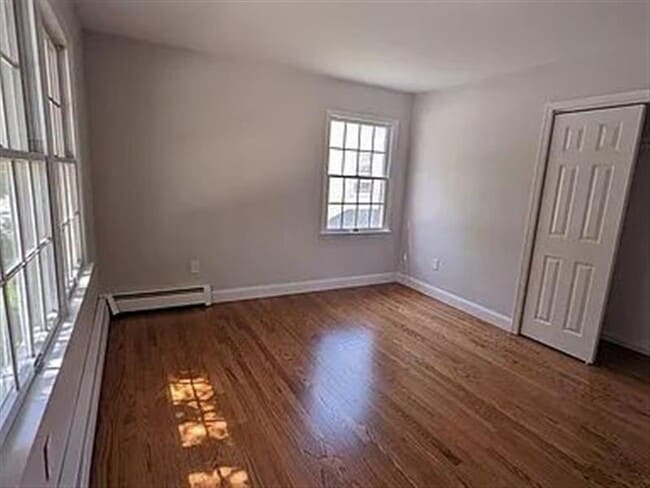 Building Photo - Rahway sweet home