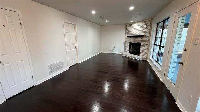 Foto del edificio - 2625 Bayberry Ln