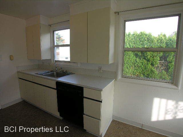 Building Photo - 3 br, 1 bath House - 3268 S. 84th St