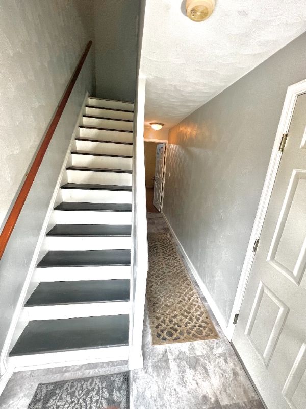 Building Photo - 1010 Pinoak Ct