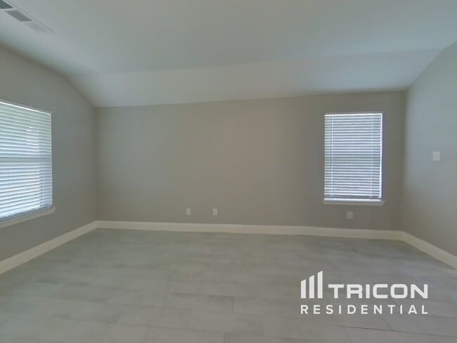 Building Photo - 4240 Calla Dr