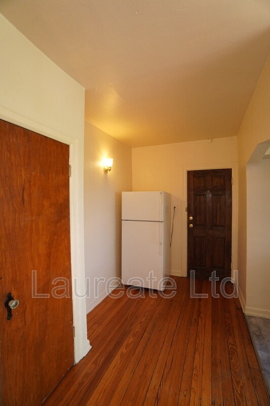 Foto del edificio - 834 N Clarkson St