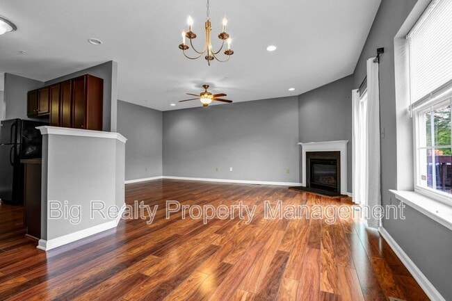 Building Photo - 2024 Morgan Hill Dr
