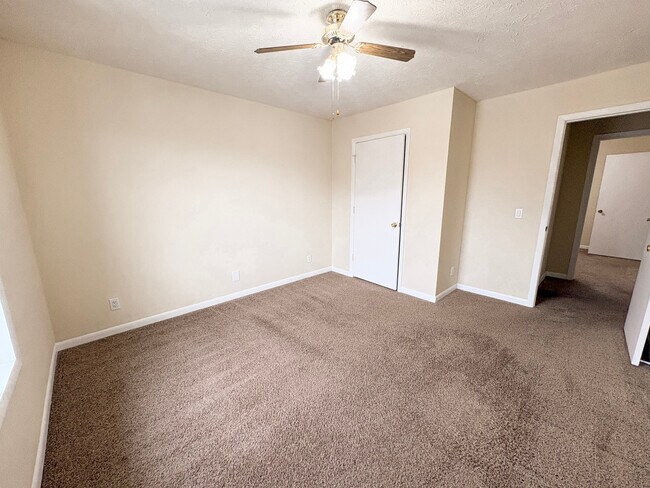 Foto del edificio - 1810 Summerhaven Ave