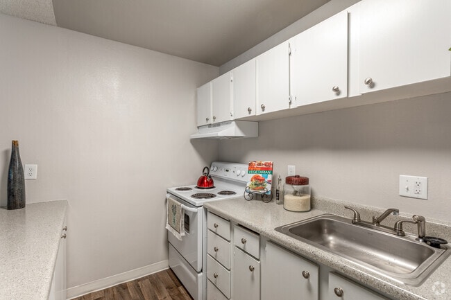 Estudio - 450 ft² - Kendall Ridge