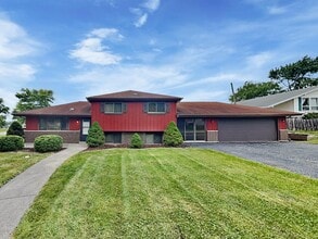 Building Photo - 17343 Odell Ave