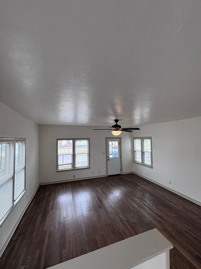 Foto del edificio - Charming 1br 1ba duplex!